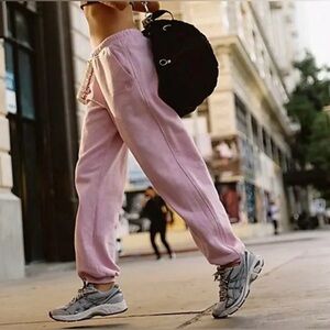 NWT FREE PEOPLE MOVEMENT FOR THE WIN JOGGERS 🩷